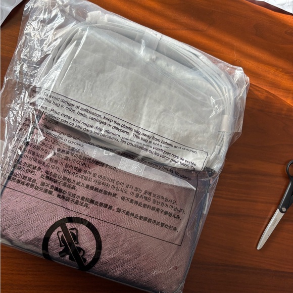 NWT Michael Kors Jet Set Top Zip Pouchette Crossbody Bag - Picture 5 of 8